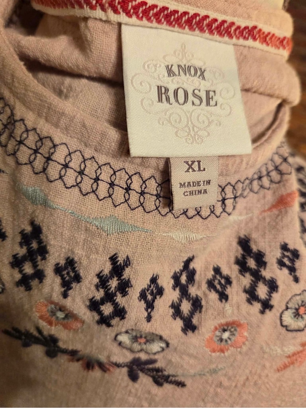 Knox Rose Light Peachy Cream Floral Embroidered Top - Picture 2 of 7